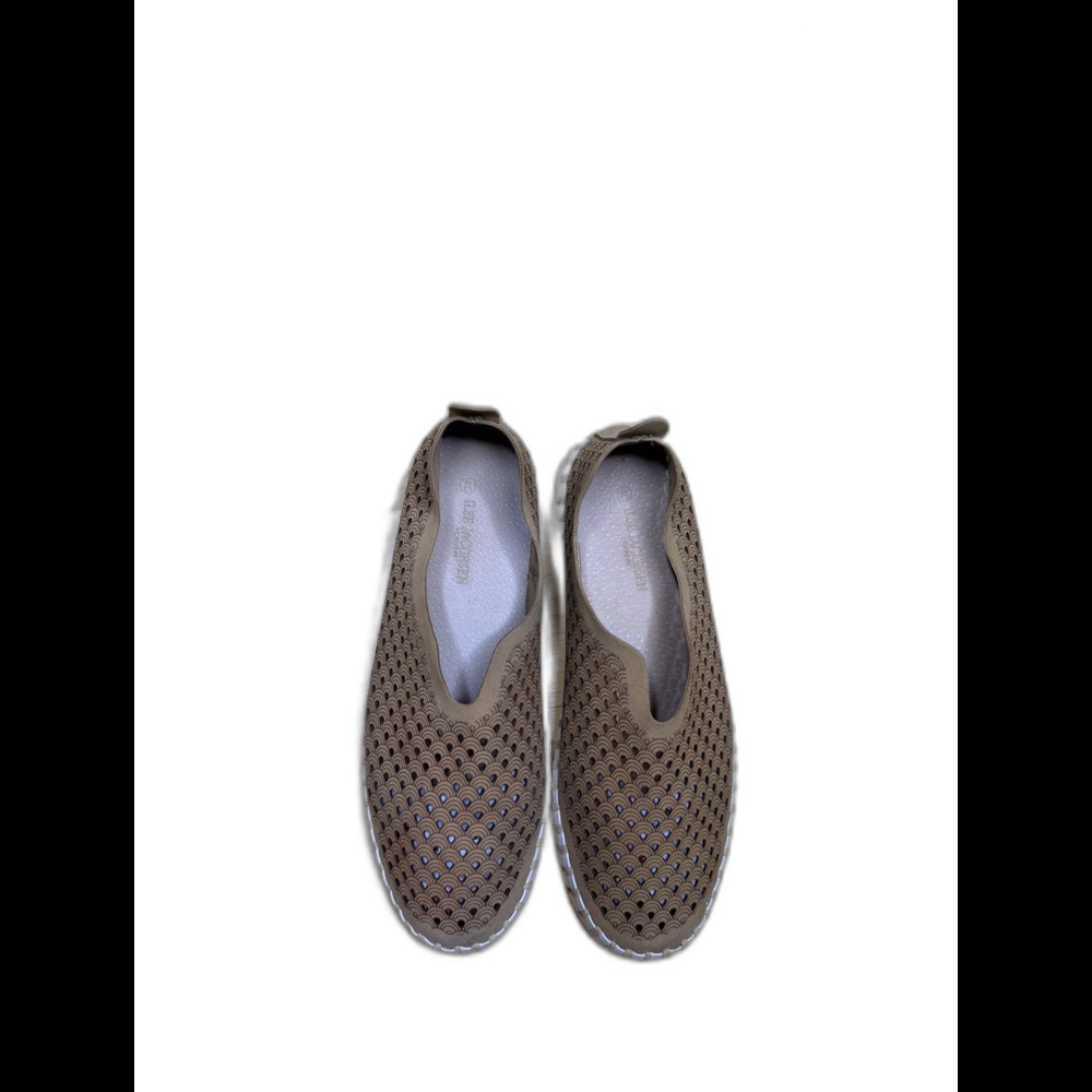 Ilse Jacobsen Tulip 139 Perforated Slip-On Shoes Latte Tan Womens 9.5 US 40EU